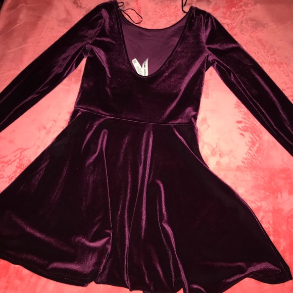 Velvet purple dreSs - Picture 2 of 2
